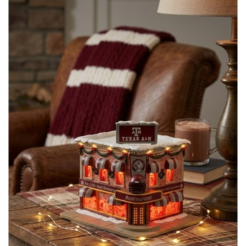 Hawthorne Village Texas A&M Aggies 12th Man Restaurant Christmas Village‎ 2004